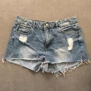 High waisted denim jean shorts